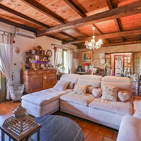 Amazing In With Wifi Holiday home