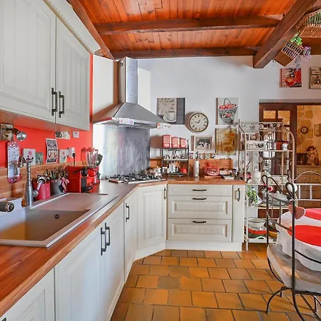 Holiday home Amazing In With Wifi Saint-Privat-des-Vieux