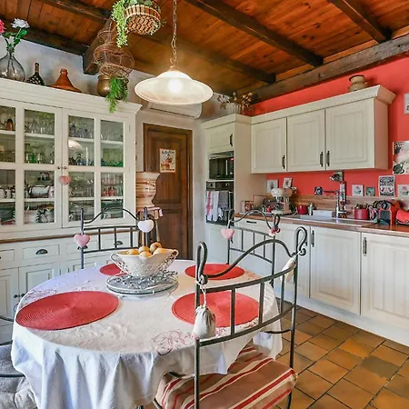 Holiday home Amazing In With Wifi *