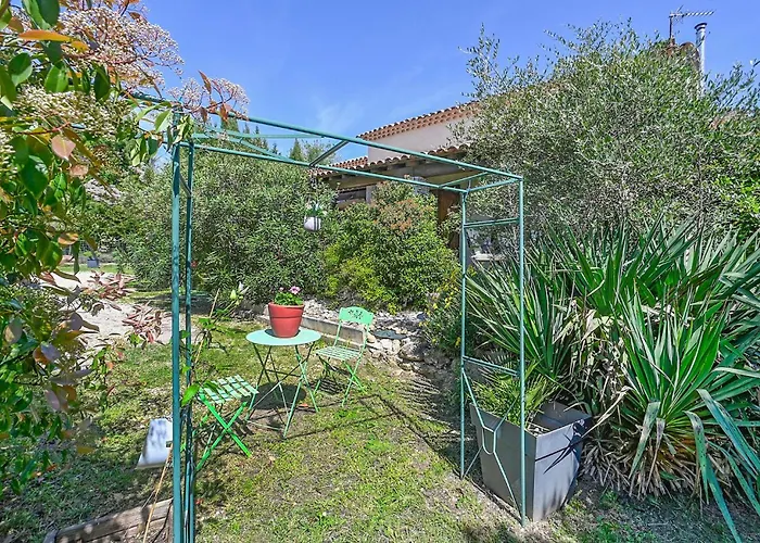 Lovely In * Saint-Privat-des-Vieux